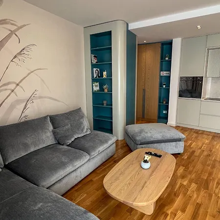 Lakeside Dream تيرانا