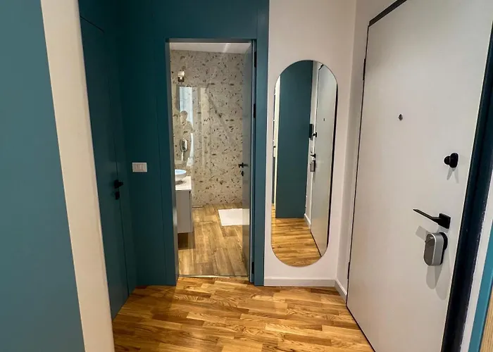 Lakeside Dream * ティラナ