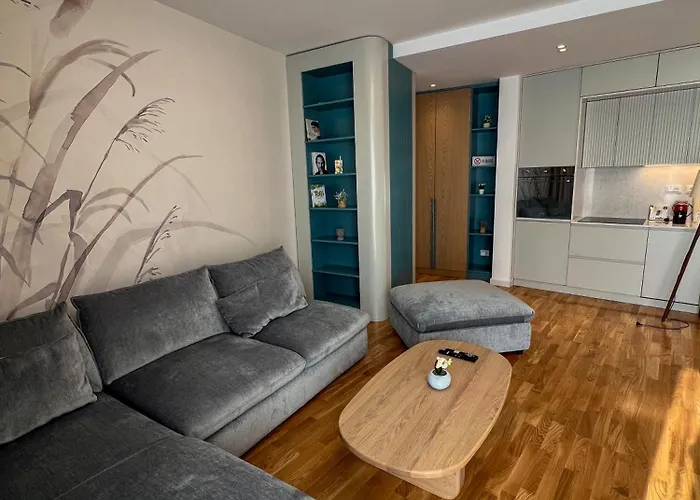 Lakeside Dream * ティラナ